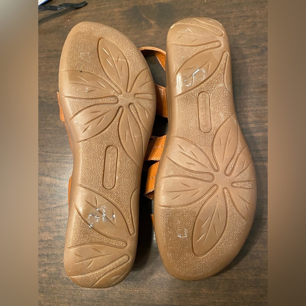 BareTraps Women's Brown Strappy Sandals 8.5 W.  NWOT - Picture 5 of 6